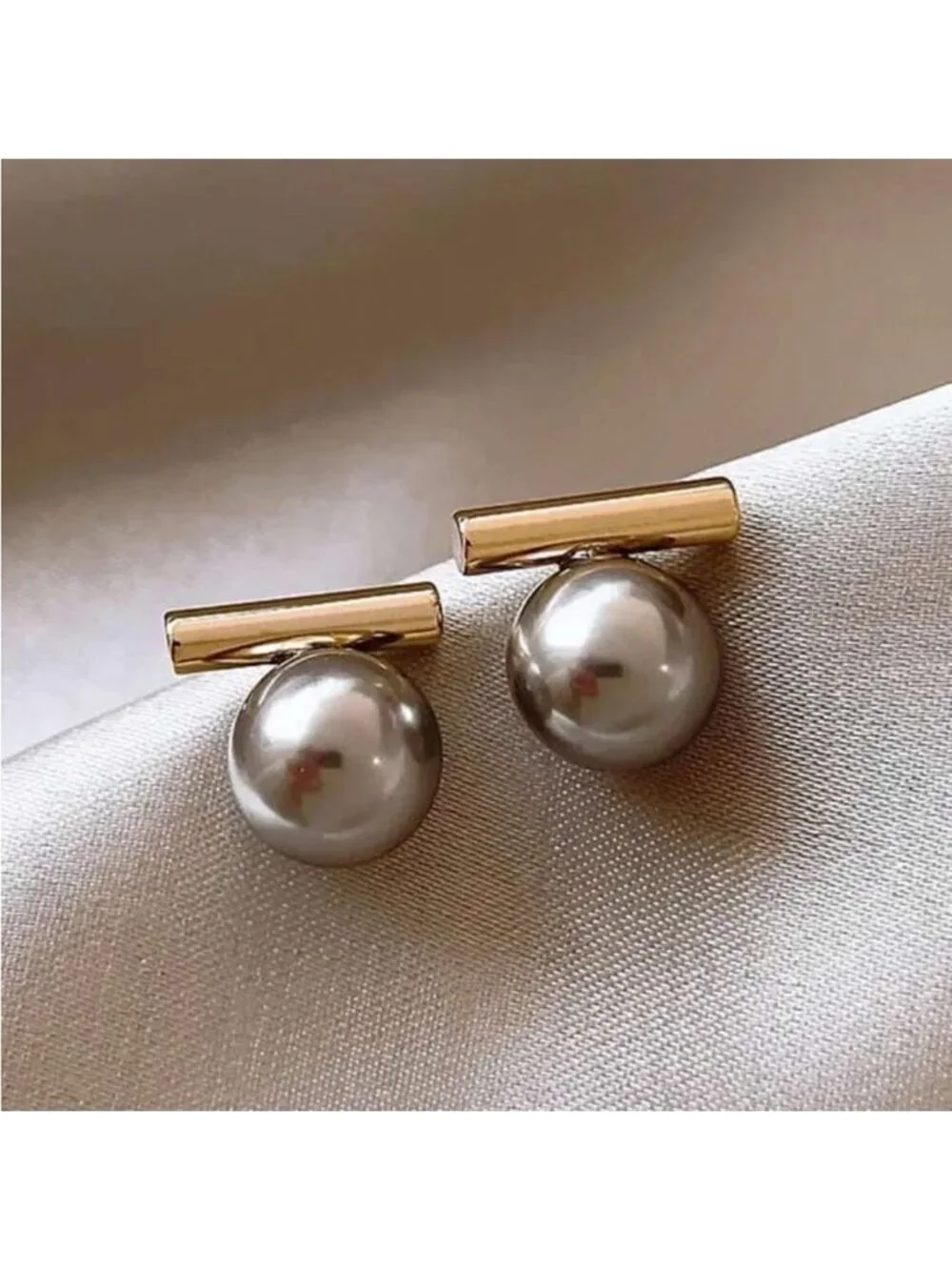 Pearl Earrings Q978